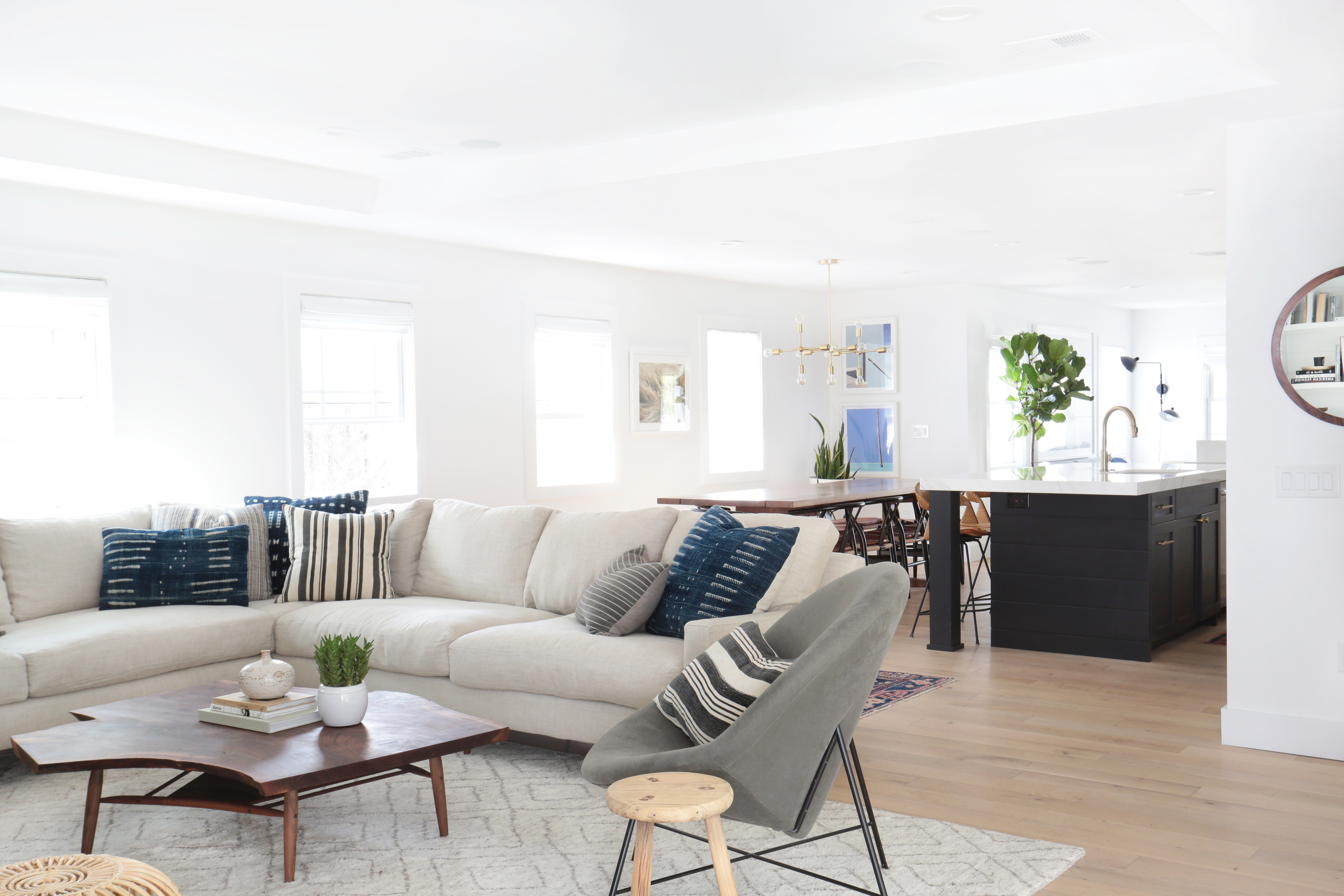 Binnenkijken: modern interieur met natuurlijke materialen | HomeDeco.nl
